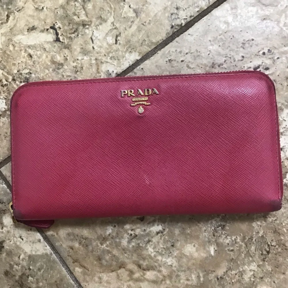 Prada Hot Pink Saffiano Zip Wallet with Gold Logo - Picture 1 of 3
